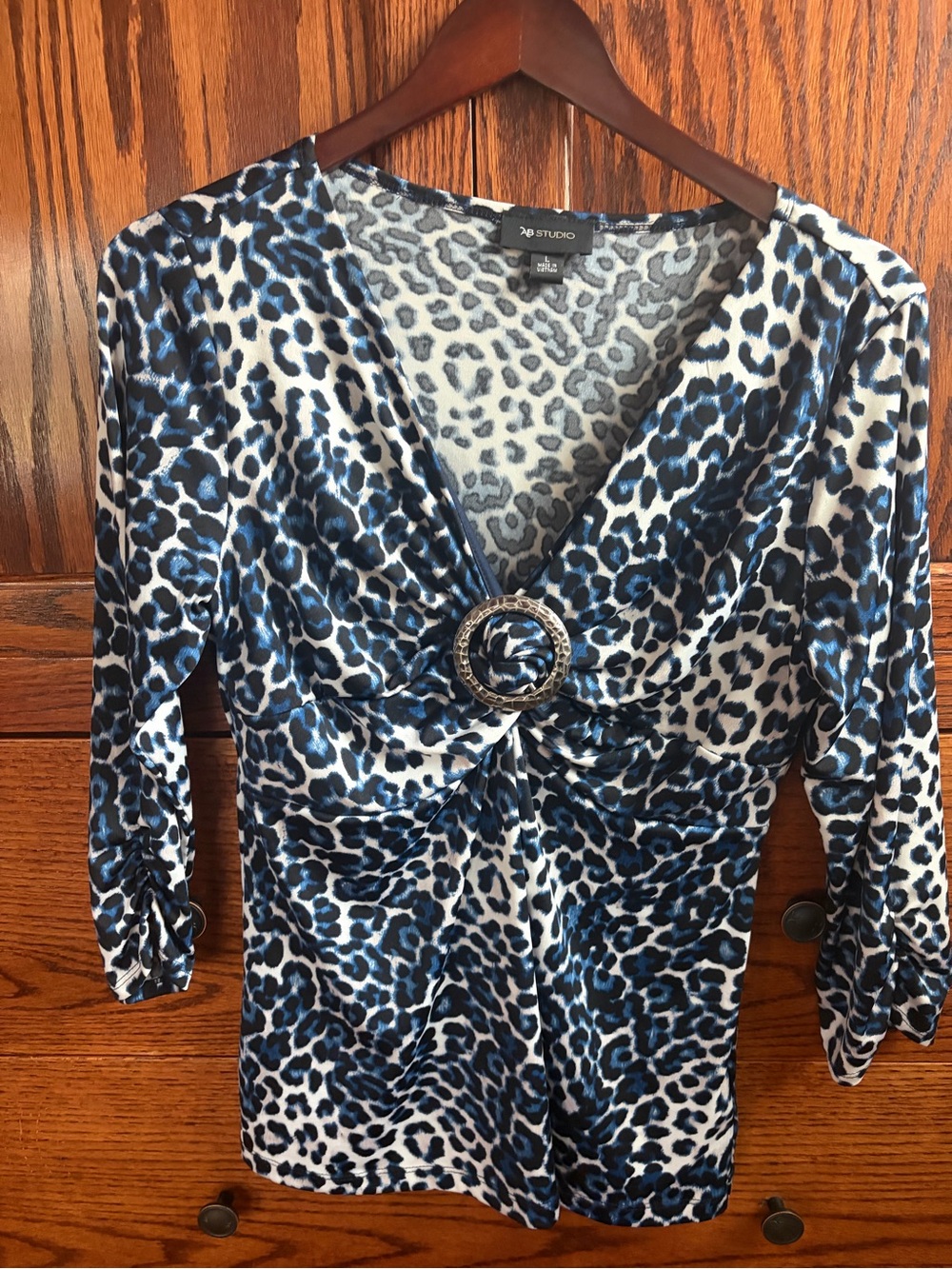 AB Studio Blue and White Leopard-Print V-Neck Top with Decorative Ring
